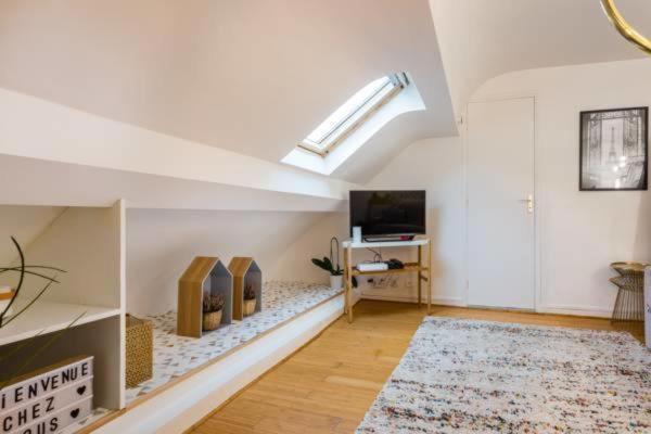 Cmg Ledru-rollin - Canal Saint Martin 1 Appartement Paris